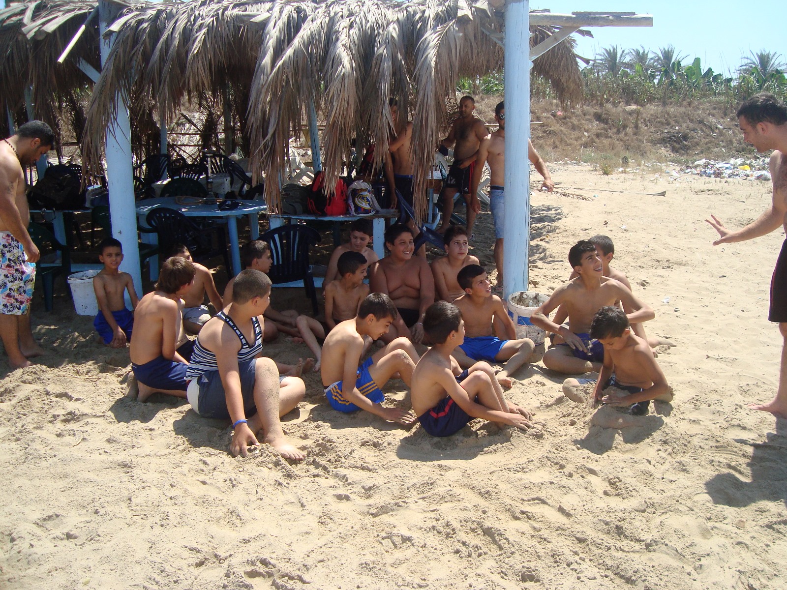 رحلة ترفيهية إلى شاطئ مدينة صور لكشافة الرسالة الاسلامية - فوج الخيام‎