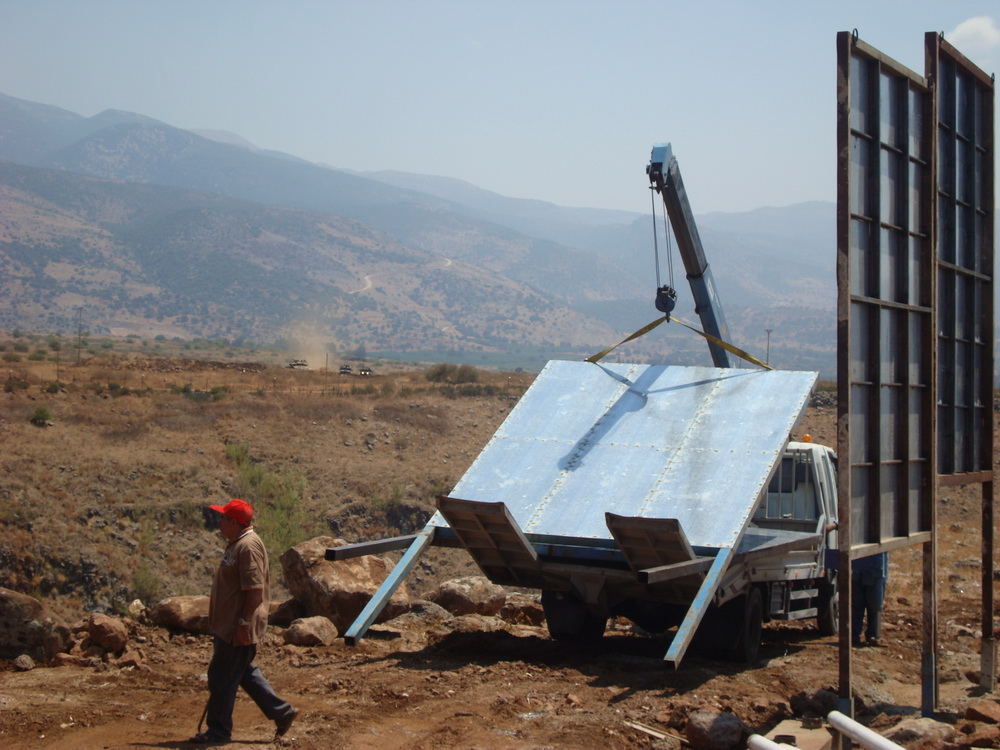 بمناسبة يوم القدس: لوحة جدارية لحزب الله في الوزاني