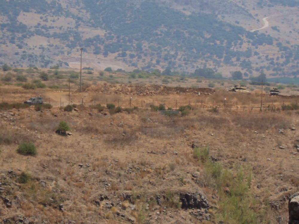 بمناسبة يوم القدس: لوحة جدارية لحزب الله في الوزاني