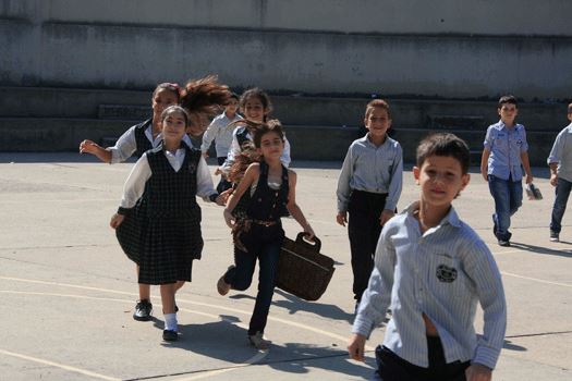 مرحى بالحياة تعود عبر المدرسة