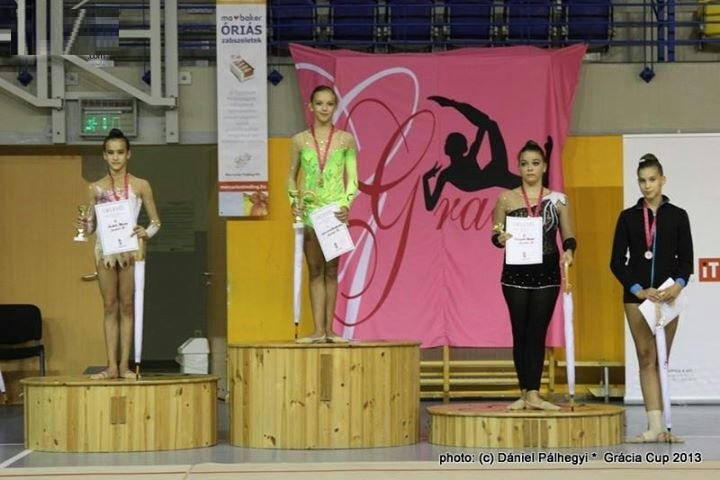 بطلة الجمباز الايقاعي إليسا صادق فخورة بما حققته