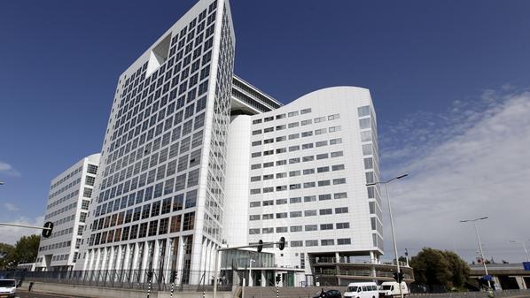 المحكمة المهزلة