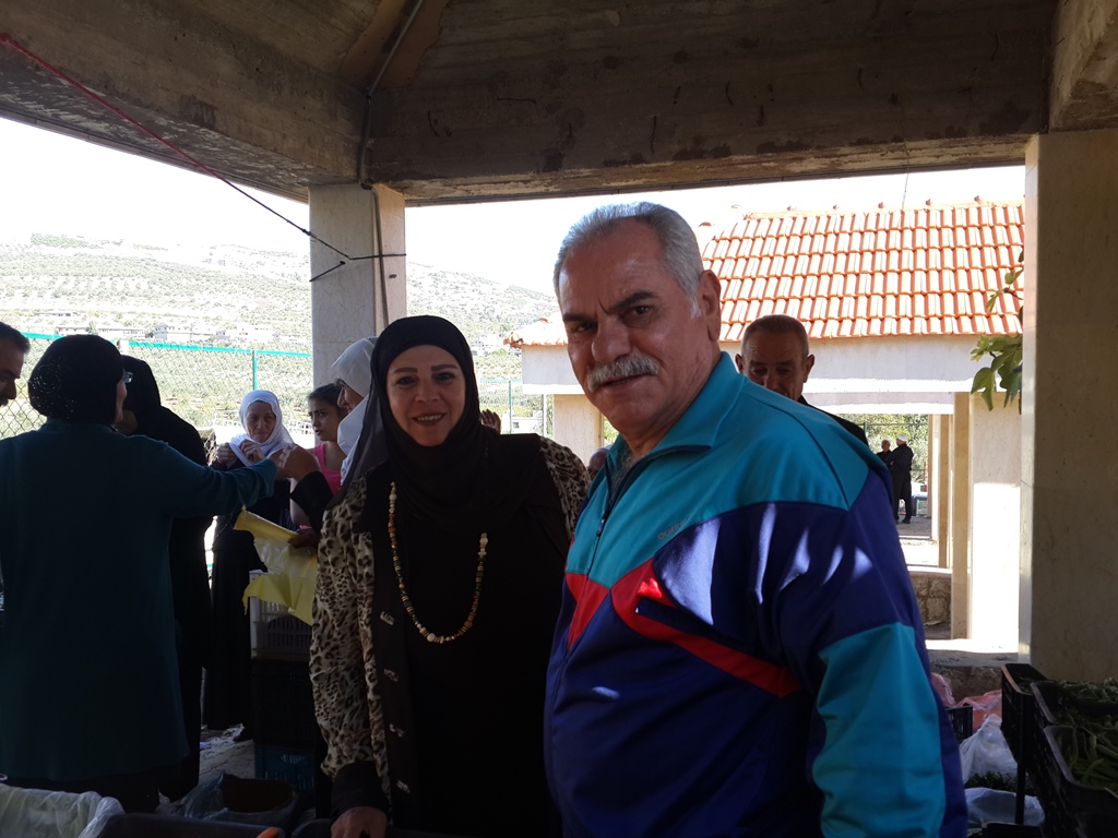 تبقى أسواقنا الشعبية محط أنظار أهالي منطقتنا، يرتقبون عقدها أسبوعيا، ثم يتناقلون ما تم انزاله في السوق من جديد السلع  وبورصة تقليدية للأ