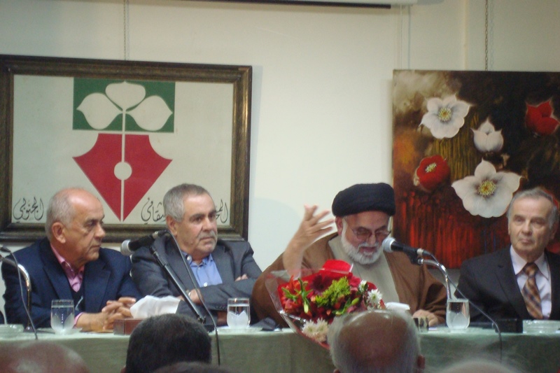 هاني فحص.. ما زلت مأخوذة بلغتك التي ساحت على الورق ،وبللت قلوبنا ،وذاكرتنا بعسلها المداف 