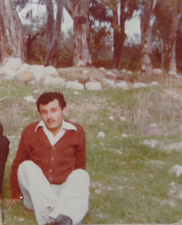 صورة محمد ذيب عواضة ما تزال في مخيلتي كاملة متكاملة رغم مرور أكثر من ثلاثة عقود على رحيله بقذيفة انعزالية غادرة انهت حياة شاب كادح