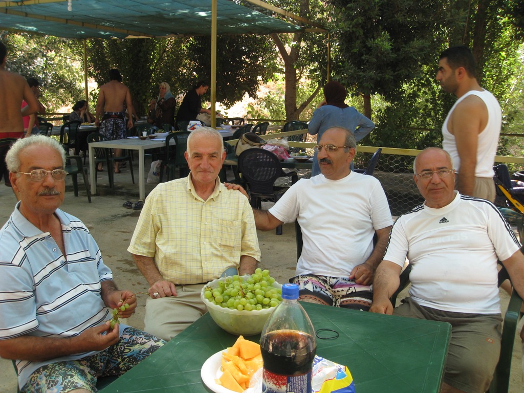 المرحوم الحاج محمد حسن الشيخ علي (أبو قاسم) مع أشقائه الحاج صبحي وأحمد وأمين