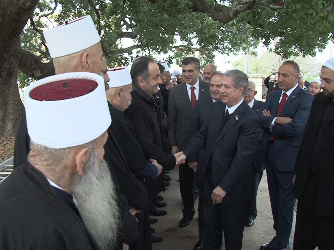  الرئيس الجميل في خلوات البياضة