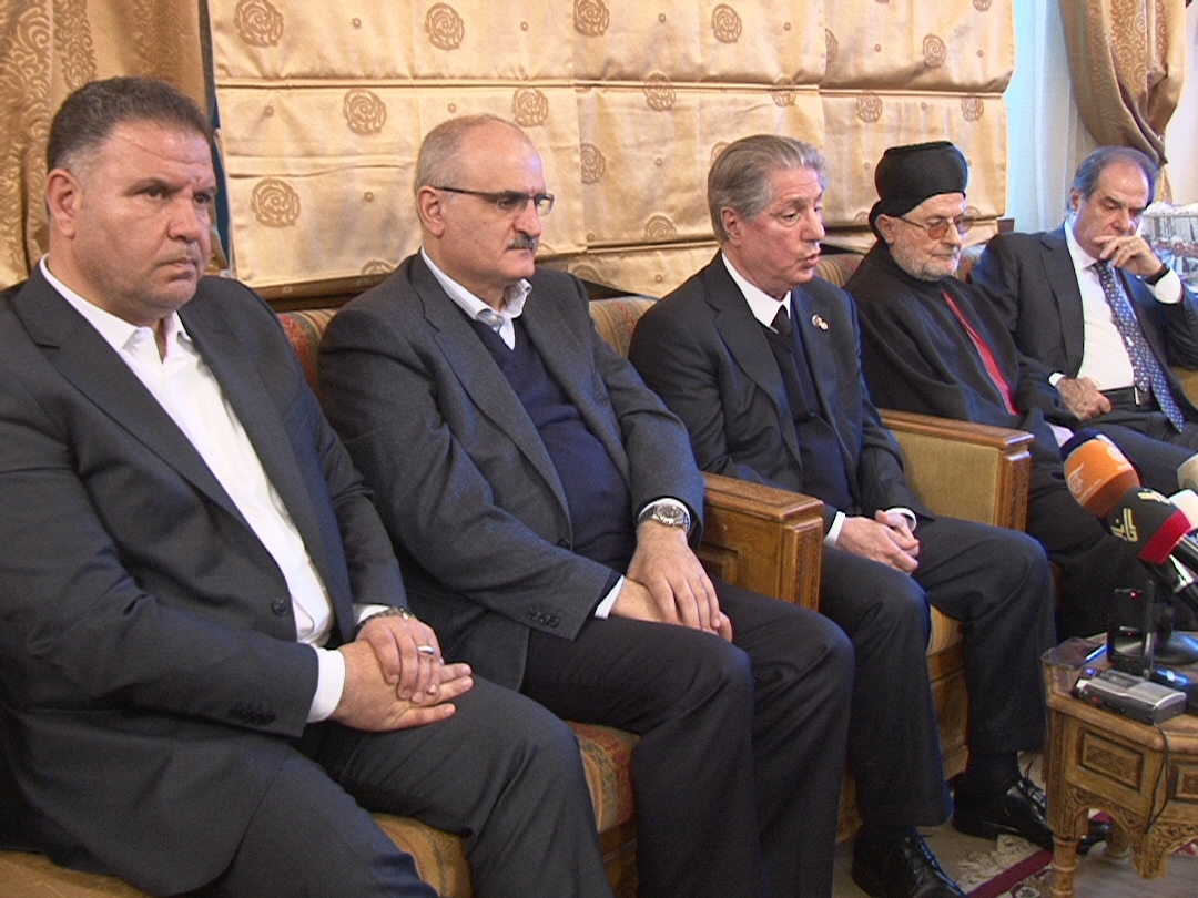 الرئيس الجميل في دارة الوزير خليل في الخيام