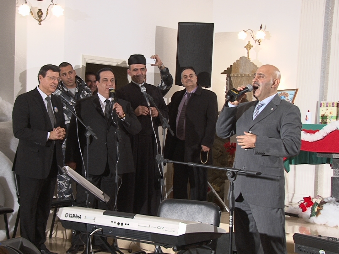 المرنم العميد الخوري وبدا العميد فرنسيس وراجحة والاب حنا الخوري