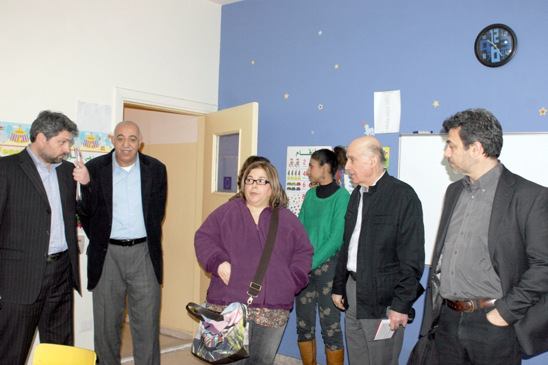 مهنا يستقبل الوفد البرلماني الايطالي في مركز عامل في حارة حريك