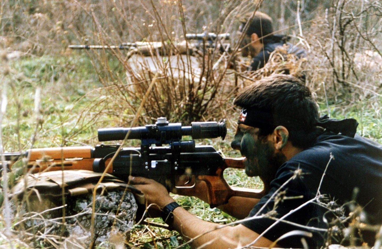 ماذا تقولون يا سادة يا من تطالبون بنزع سلاح المقاوم