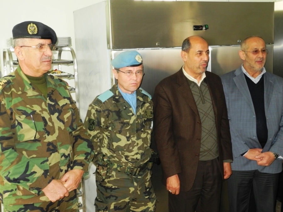 جولة للحضور في ارجاء معمل الحلويات في الطيبة