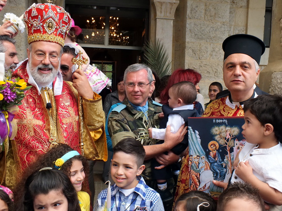 قداديس إحتفالية وزياحات الشعانين في مرجعيون والمنطقة الحدودية