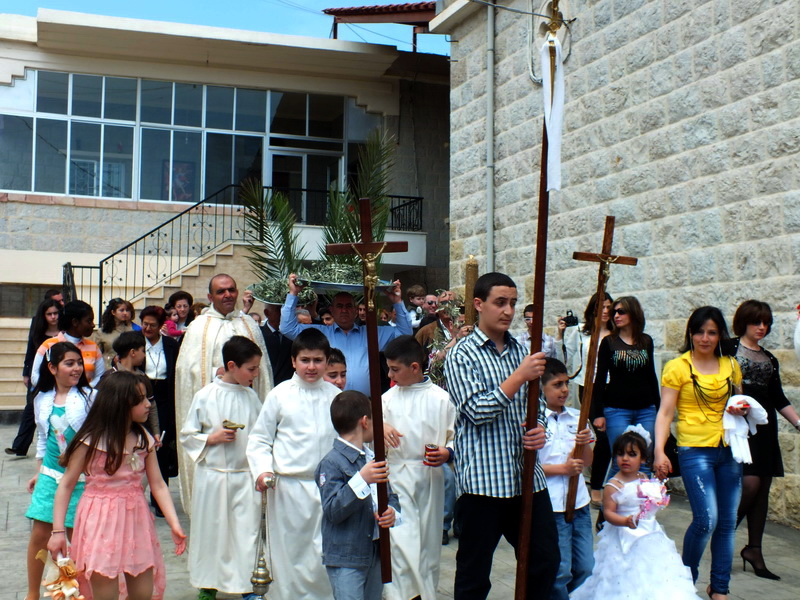 قداديس إحتفالية وزياحات الشعانين في مرجعيون والمنطقة الحدودية