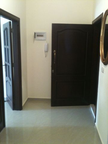 شقة حديثة البناء بمواصفات جيدة واطلالات رائعة معروضة للبيع في الخيام