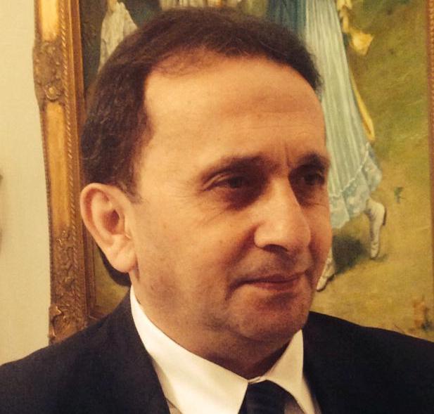 الكاتب نبيل هيثم