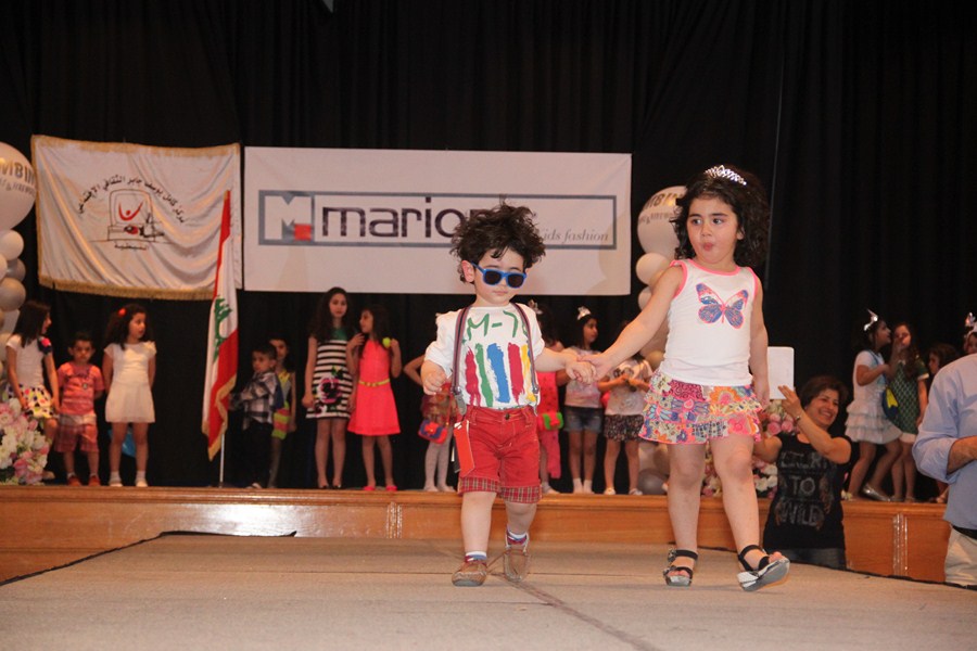 عرض أزياء للاطفال في النبطية