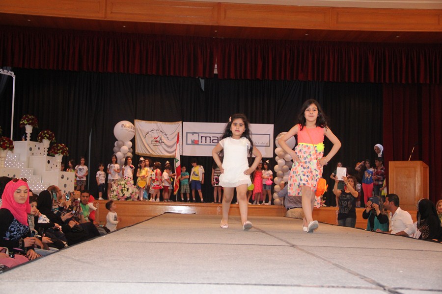 عرض أزياء للاطفال في النبطية