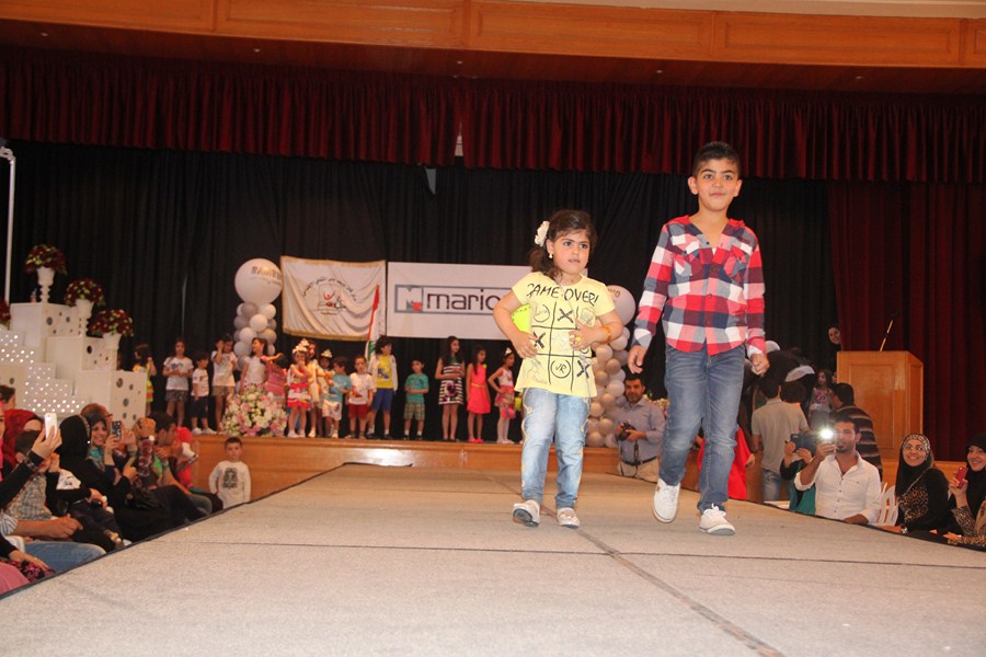 عرض أزياء للاطفال في النبطية