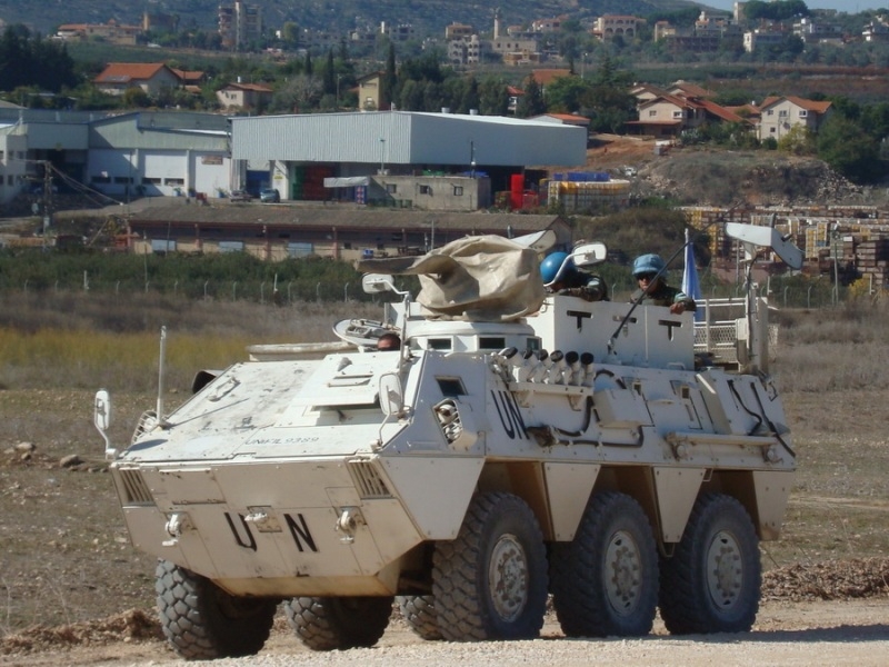 دورية لليونيفيل على الخط الازرق قبالة مستعمرة المطلة إثناء إطلاق صافرات الانذار