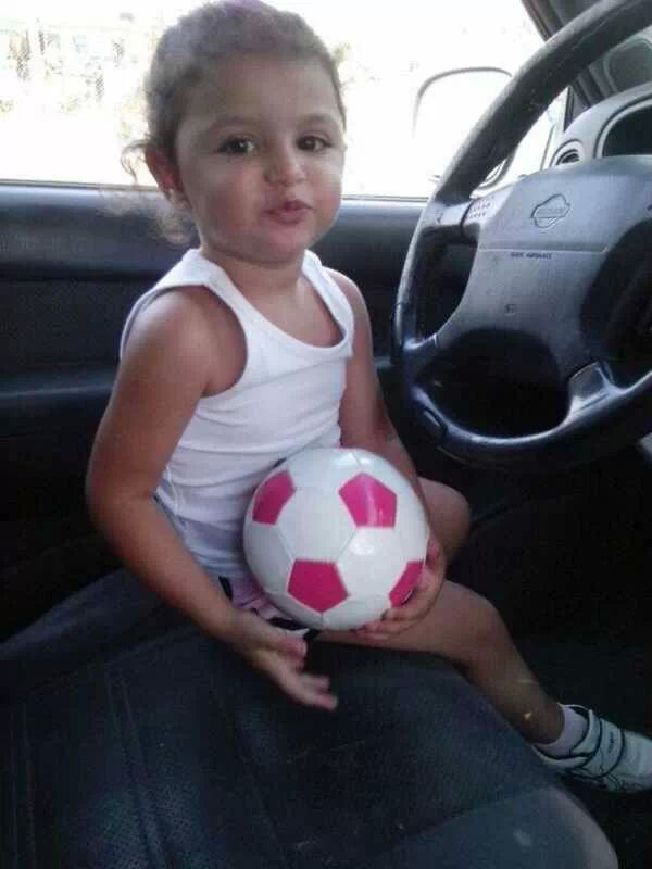 بيسان وسام شيري ترفع إسم الخيام مجدداً بعد تربعها على عرش جمال الأطفال