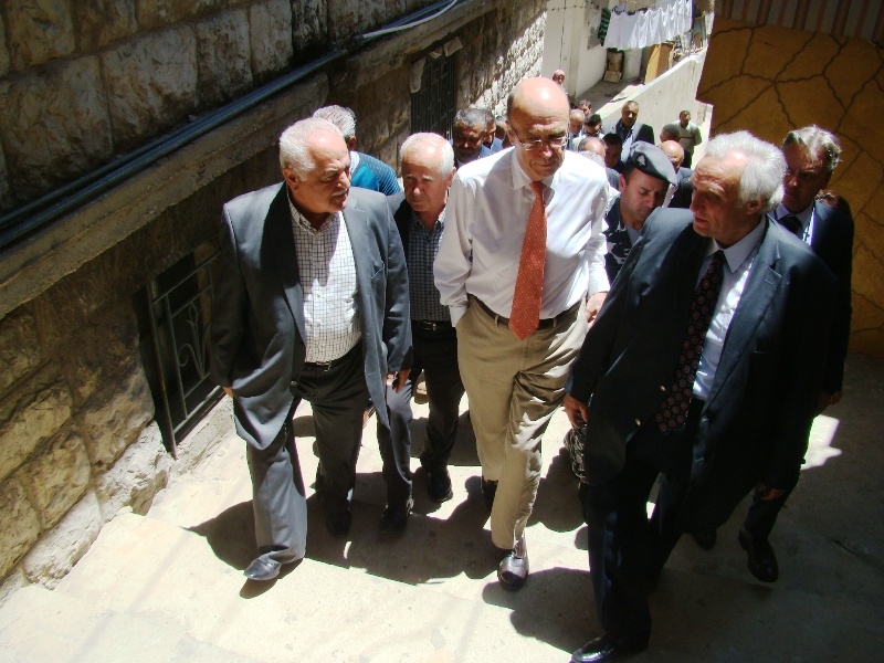 ممثل الامين العام للامم المتحدة بلامبلي يتفقد الخط الأزرق والنازحين السوريين