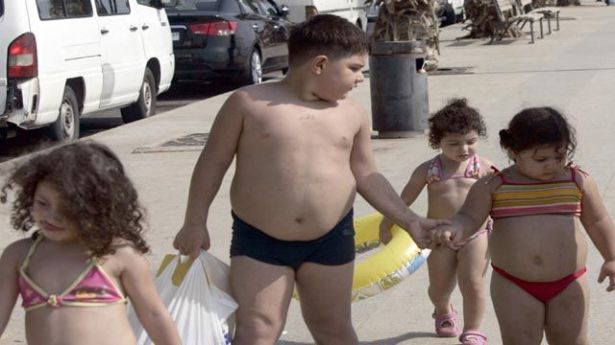 الوزن الزائد عند الأولاد ينعكس على صحتهم.