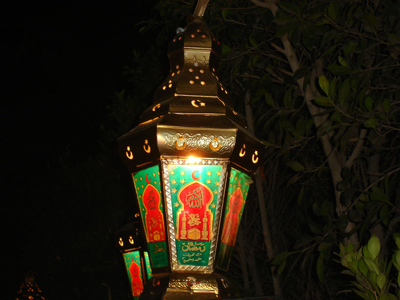 كل عام وكل الخيام بإبنائها مغتربين ام مقيمين بألف خير.