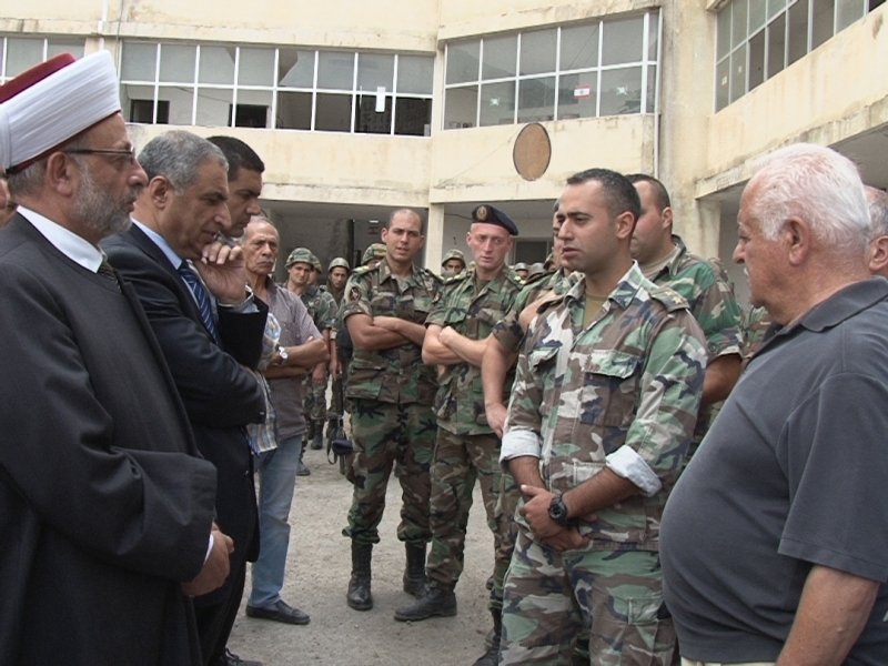 النائب هاشم والمفتي دلي ورئيس بلدية شبعا صعب يلتقون ضباط موقع شبعا