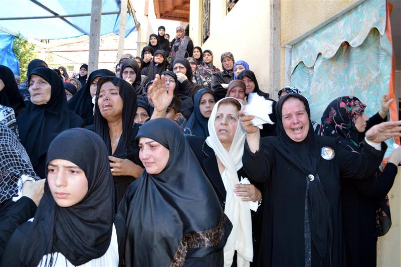 من التشييع أمس (عدنان طباجة)