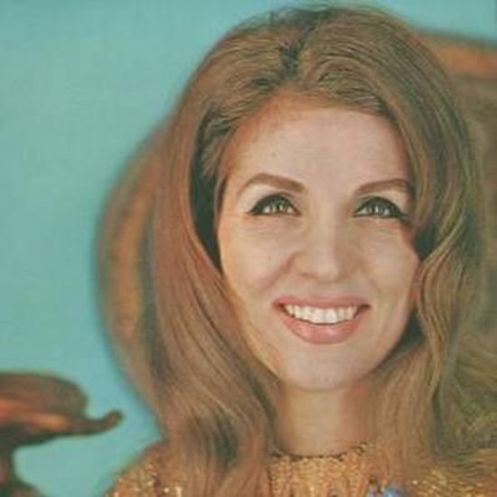 أعمال الراحلة الفنية تقاس بقيمة موضوعاتها وهذا ما يعرفه الفلاسفة