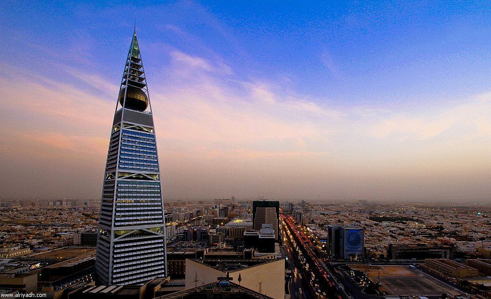 أبراج تعانق السماء.. يا إخواننا وأحبتنا اهل الخليج، ناطحات السحاب عندكم لمن؟