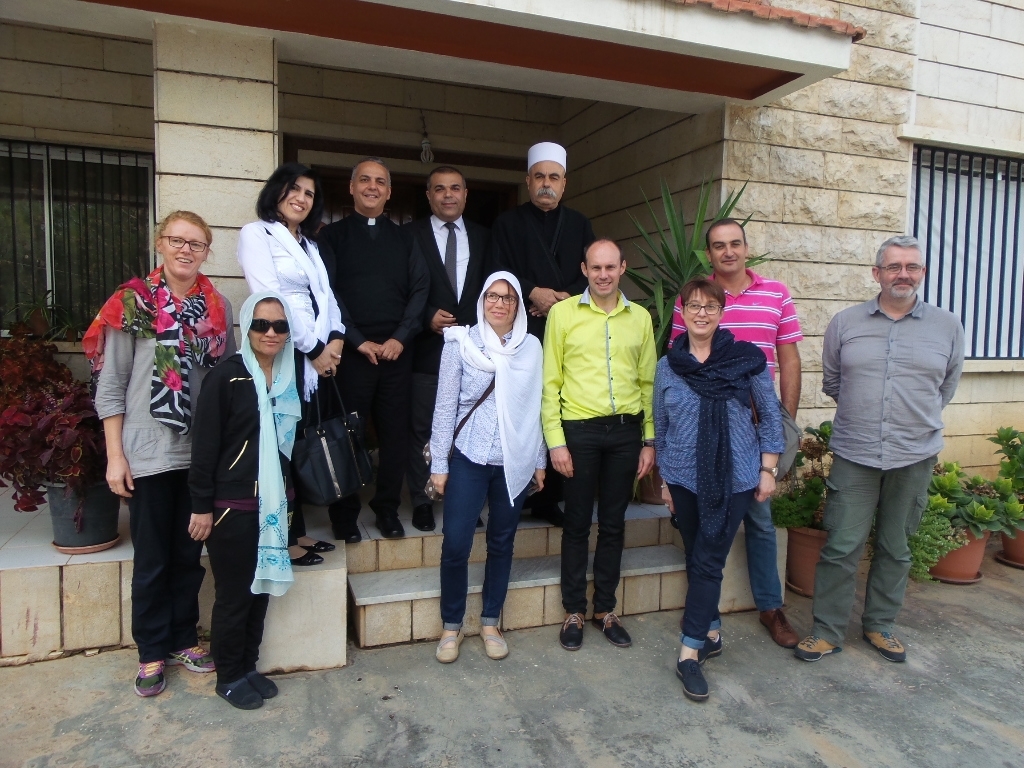 الشيخ فندي شجاع في استقبال الوفد الفرنسي