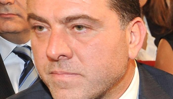 النائب السابق حسن يعقوب