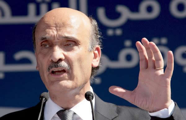 جعجع يقول عن حزب الله يا هيك بيكونوا الحلفا يا بلا، وهو كان يغمز من قناة حليفه المفترض، أي الرئيس سعد الحريري، الذي استفرد برأيه