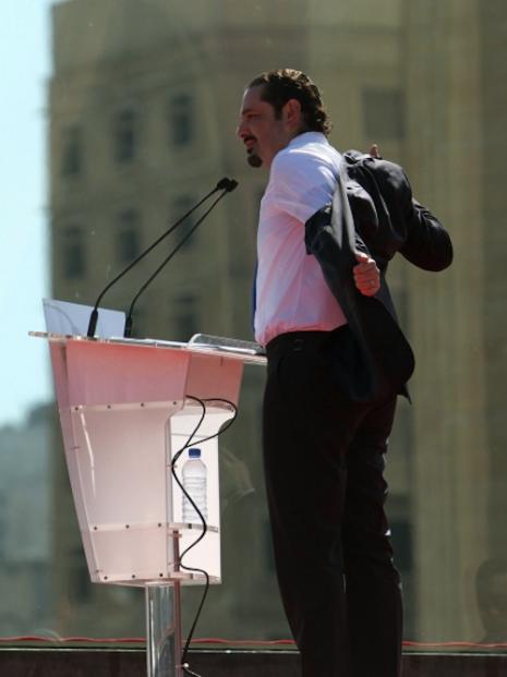 ابتعد عن السياسة فالسياسة ليست لك, هذه الصفات التي تمتلكها من مال وجاه تستطيع ان تجعل من نفسك أكثر من ذلك