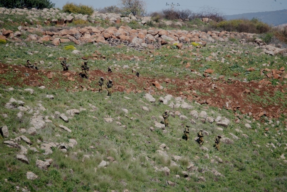 تحركات لجنود العدو في حوض الوزاني