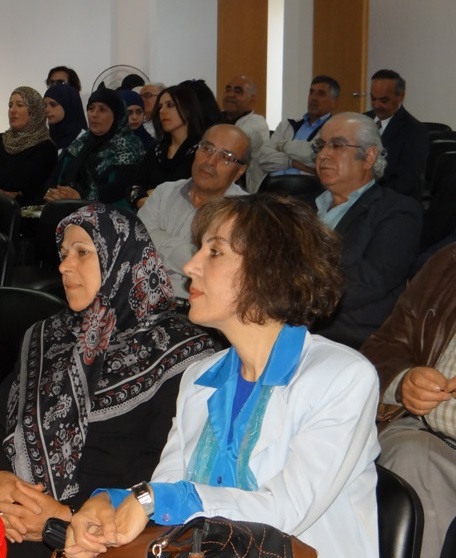 السيدة ليلى رحيّل: أمي... احضنيني بأذرع الأمان، غطّيني برداء الحبّ، اغمريني بوشاح الطمأنينة وعطر الشوق