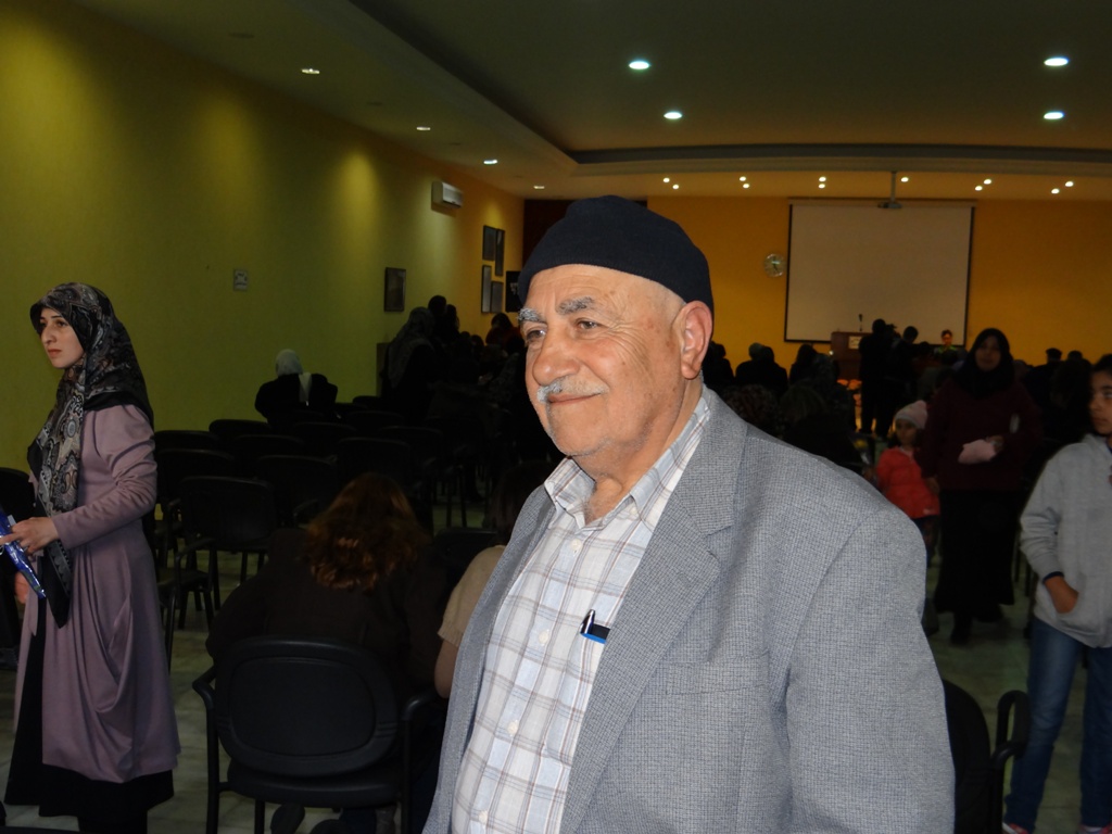 الحاج أبو حسين علي خليل عبدالله: ست الحبايب هذا عيدك، أنت الوفية أنت البهجة يا منبع الحنان