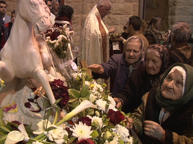 القليعة أحيت عيد شفيعها القديس جرجس بالقداديس وعقد حلقات الدبكة