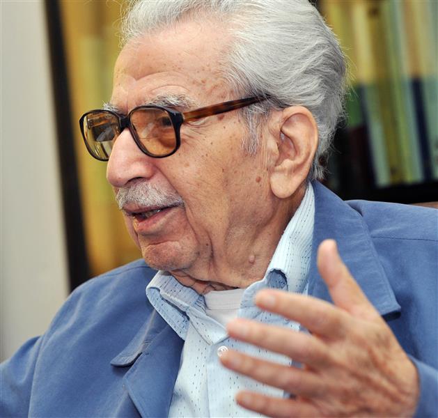 الأمين العام للمجلس الثقافي للبنان الجنوبي الأستاذ حبيب صادق