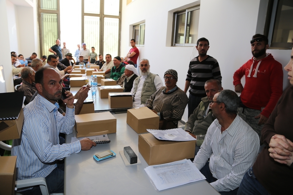  المشاركون في دورة حول تربية النحل في شبعا