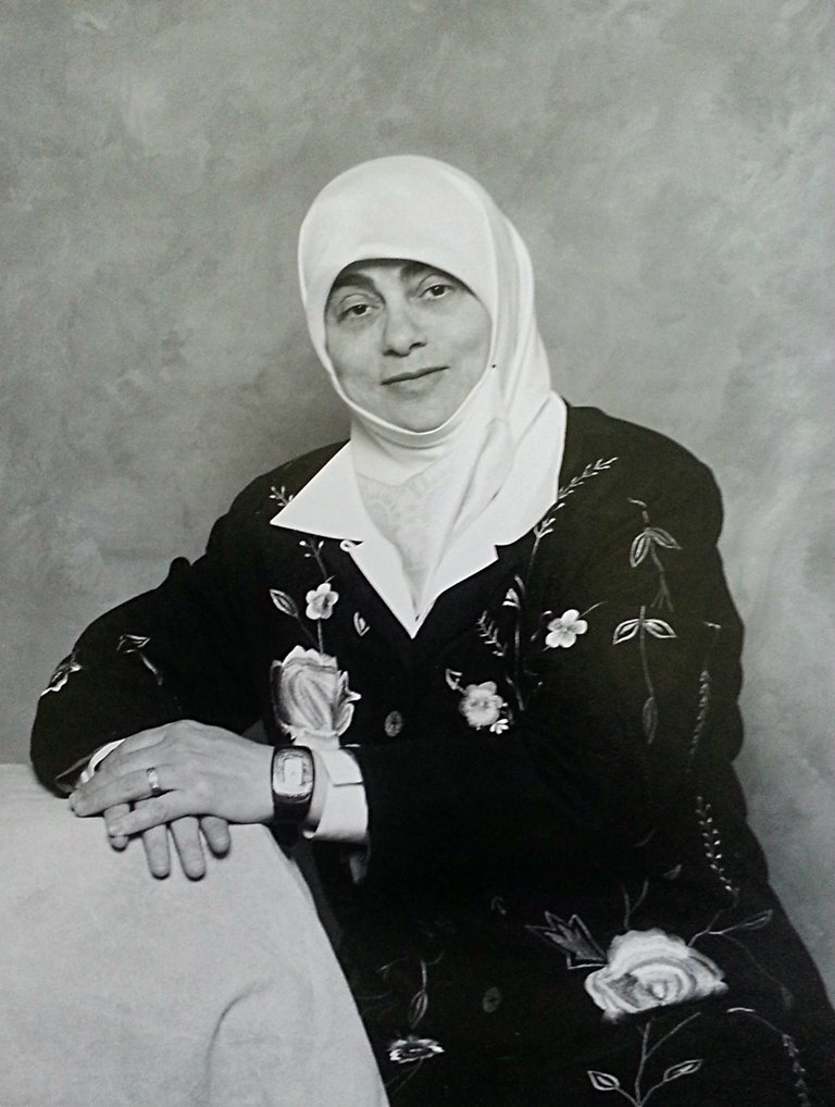 الكاتبة هيفاء نصّار