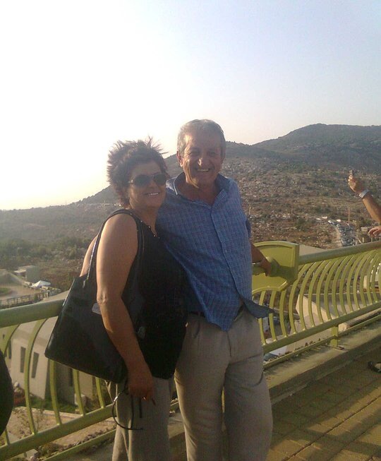 الكاتبة سمية حكمت طويل مع زوجها السيد علي يوسف سويد