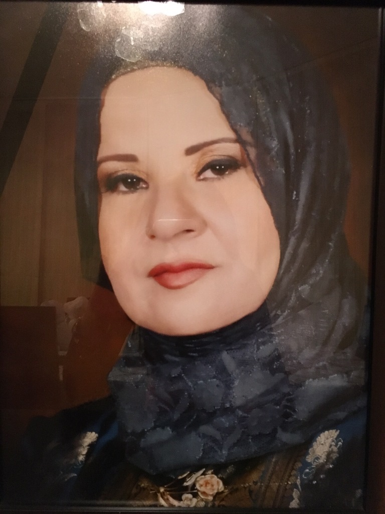  المرحومة الحاجة هناء قطب حمود، والدة دانا