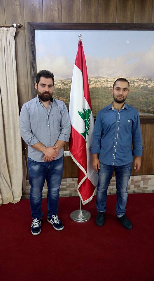 لرئيس السابق لتجمع شبيبة عين قنيا طارق حديفة والرئيس الجديد عدي أبو عمر