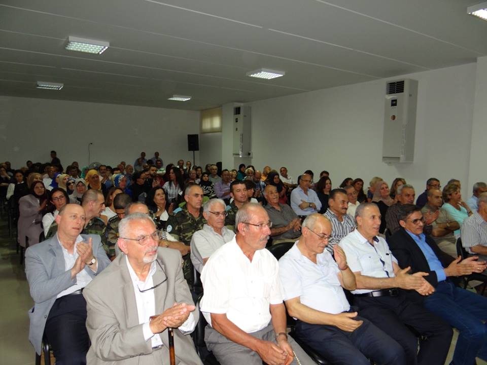 الحاج صبحي القاعوري ) الأول إلى يسار الصورة: - الخلاص من الطائفية بناء دولة علمانية