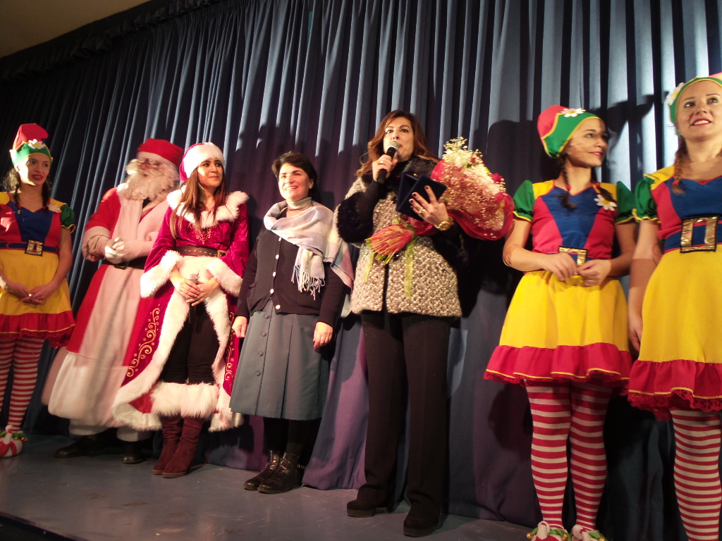 السيدة حردان متحدثة في الاحتفال