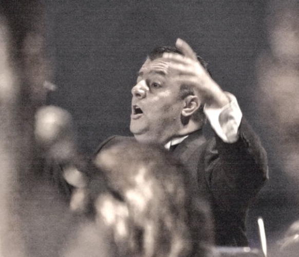 دائماً نبحث عن اللحظات الأخيرة، كيف كانت ماذا فعل الراحل قبل وداعنا خصوصاً عندما يكون هذا الوداع مفاجئاً، بلا مؤشرات ومن دون انذار