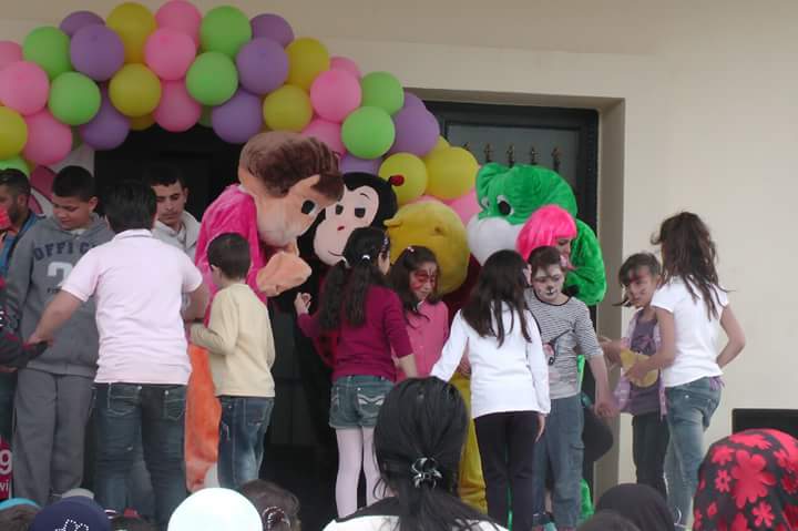 كرمس للاطفال أقامته جمعية سيدات الخيام بالشراكة مع مؤسسة الرؤية العالمية وقوات اليونيفل ونادي الخيام الثقافي الاجتماعي - أرشيف